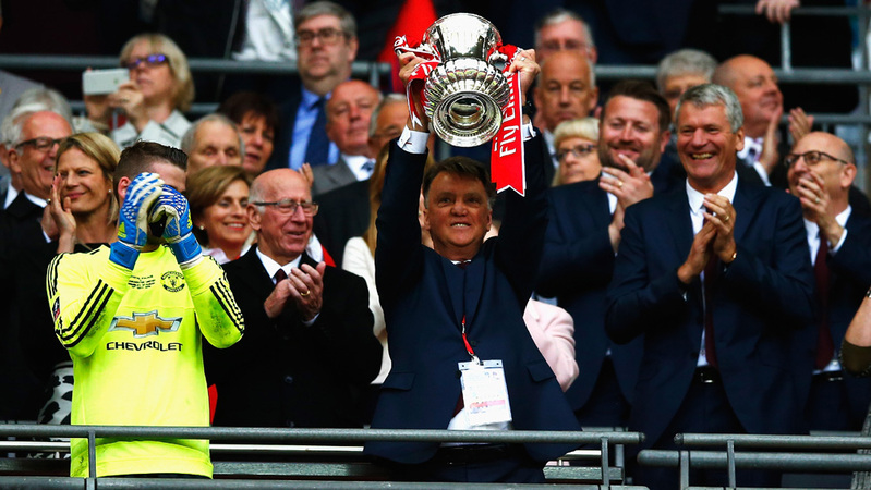 Louis van Gaal giúp MU giành FA Cup mùa 2015-2016