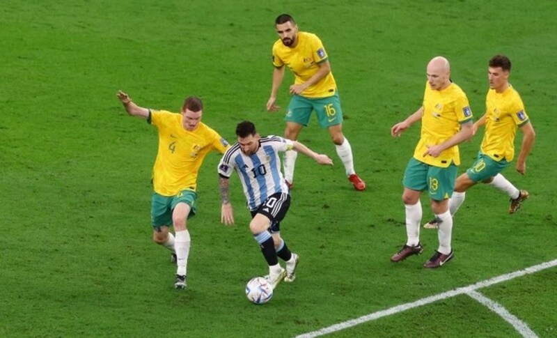 Messi luôn giành lợi thế trong các tình huống rê bóng tốc độ cao, giữ bóng khi bị áp sát, chuyển hướng trong không gian hẹp và tăng tốc quãng ngắn