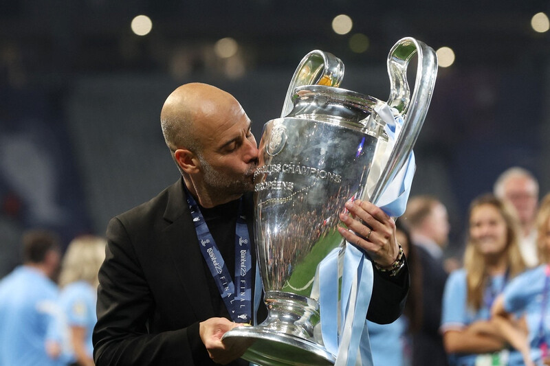 Pep Guardiola xứng đáng là một trong những huấn luyện viên vĩ đại nhất lịch sử bóng đá