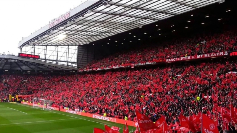 Với người hâm mộ Manchester United, Old Trafford là điểm hành hương bóng đá và biểu tượng của niềm tự hào. 