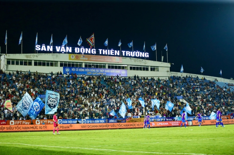 Sân Thiên Trường góp phần làm nên bản sắc của câu lạc bộ bóng đá Thép Xanh Nam Định