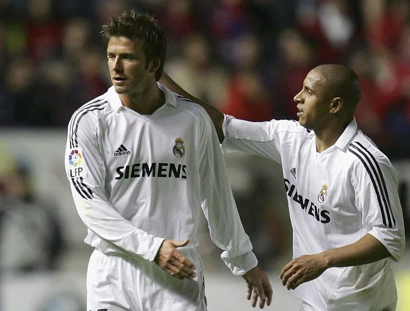 Kỷ nguyên Galácticos biến Bernabéu thành nơi hội tụ của những siêu sao bóng đá đắt giá nhất hành tinh.