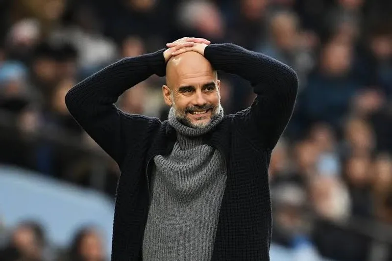 Pep Guardiola — Thiên tài chiến thuật nâng tầm lối đá tấn công định vị lên hàng khoa học.