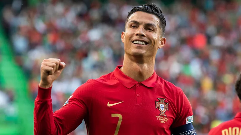 Số liệu thống kê về Cristiano Ronaldo: Kỷ lục gia bất tử